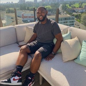 Meet your Posher, Troy